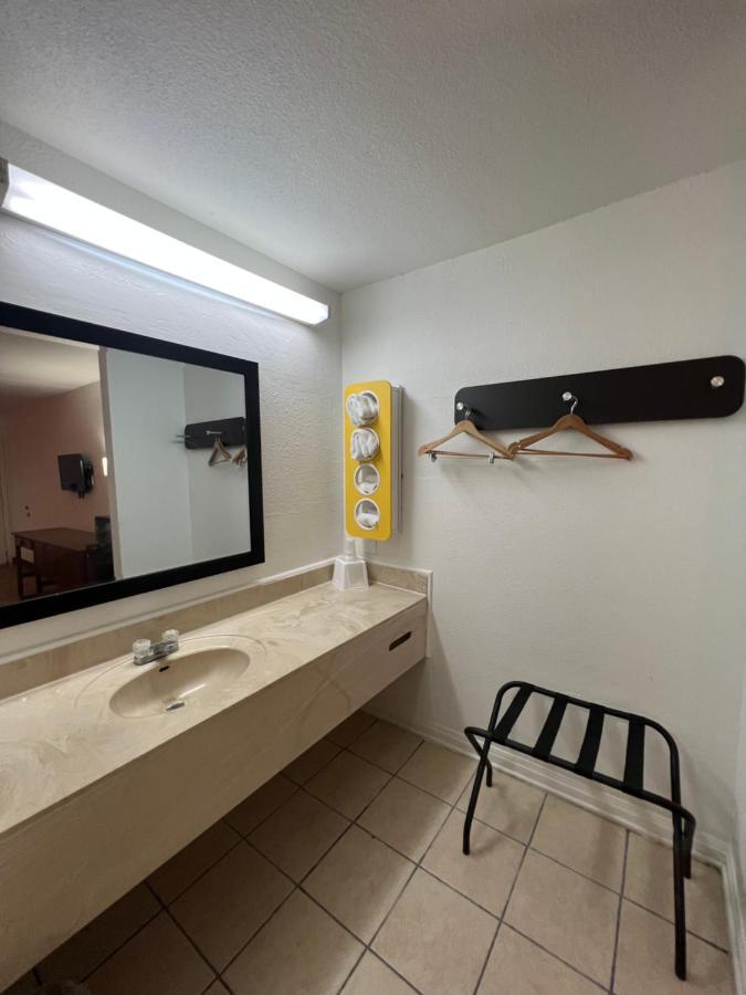 Motel 6 Lake Charles, La Eksteriør bilde